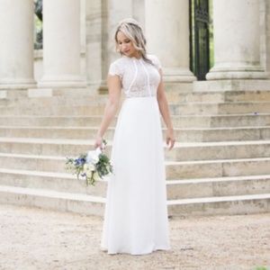 Nha khanh amber gown